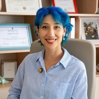 Dyt. Duygu İpekçi — Diyetisyen. Portre fotoğrafı.