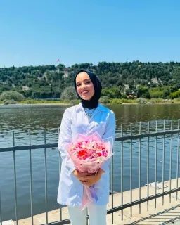Dkt. Fatma Çakır profilinde yer alan galeri fotoğrafı.