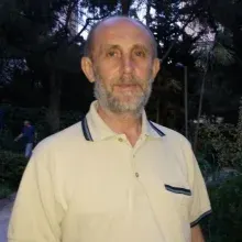 Uzm. Dr. Talat Kahraman — Psikiyatri, İstanbul. Portre fotoğrafı.