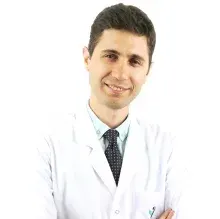 Uzm. Dr. Anar Sadıgov — İç Hastalıkları, Çiğli, İzmir. Portre fotoğrafı.