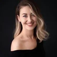Psk. Merve Özkal Güral — Samsun. Portre fotoğrafı.