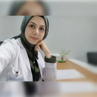 Psk. Gamze Şahin — Psikoloji, İzmir. Portre fotoğrafı.