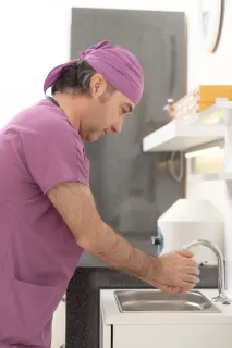 Op. Dr. Taner Çavumirza profilinde yer alan galeri fotoğrafı.