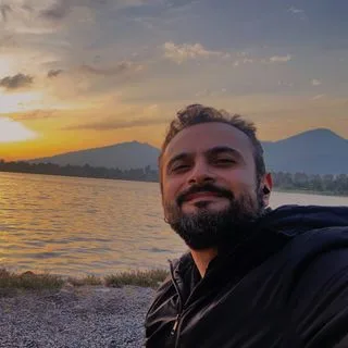 Dr. Eren Mingsar — Pratisyen, Iğdır. Portre fotoğrafı.