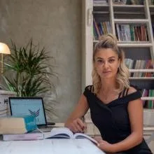Emel Çetin Yalçın — Aile Danışmanlığı, Ankara. Portre fotoğrafı.
