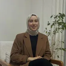 Kl. Psk. Sevde Nur Öztop — Psikoloji. Portre fotoğrafı.