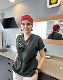 Dt. Hilal İrem Aksoy profilinde yer alan galeri fotoğrafı.