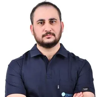 Dt. Muhammet Sarıkaya — Diş Hekimi, Ümraniye, İstanbul. Portre fotoğrafı.