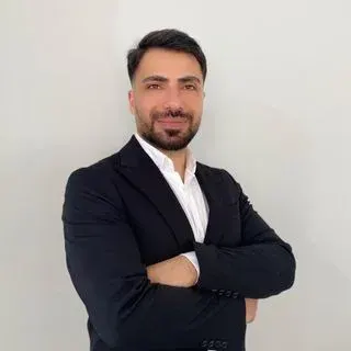 Uzm. Psk. Dan. Erhan İmre — Gaziosmanpaşa, İstanbul. Portre fotoğrafı.