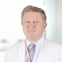 Op. Dr. Hüdayi Duman — Beyin Ve Sinir Cerrahisi, Gaziosmanpaşa, İstanbul. Portre fotoğrafı.