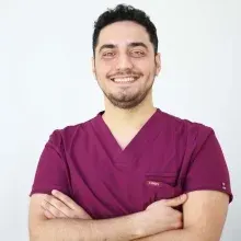 Dt. Ahmet Kıvanç Göldağ — Diş Hekimi, Antalya. Portre fotoğrafı.