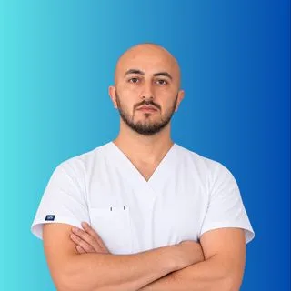 Fzt. Kemran Hafız — Fizyoterapi Ve Rehabilitasyon, Bursa. Portre fotoğrafı.