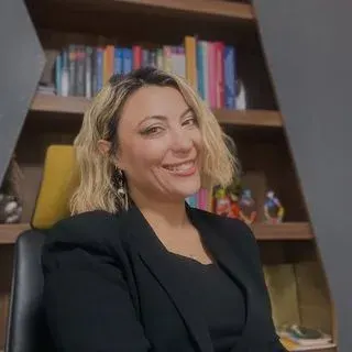 Uzm. Dr. Mine Cansu Bozkurt — Psikiyatri, Gaziantep. Portre fotoğrafı.