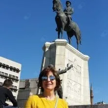Prof. Dr. Hayriye Sarıcaoğlu — Dermatoloji, Bursa. Portre fotoğrafı.