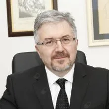 Prof. Dr. Ekmel Tezel — Genel Cerrahi, Ankara. Portre fotoğrafı.