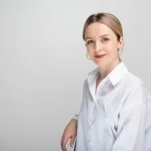 Psk. Deniz Mutlu — Psikoloji. Portre fotoğrafı.