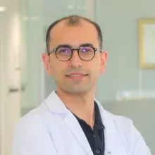 Uzm. Dt. Gökhan Aydın — Bursa. Portre fotoğrafı.