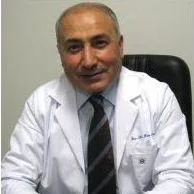 Prof. Dr. Kadir Savan — Kadın Hastalıkları Ve Doğum, İstanbul. Portre fotoğrafı.