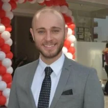 Uzm. Dr. Burak Köseoğlu — Aydın. Portre fotoğrafı.