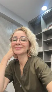 Dt. Günseli Çomut profilinde yer alan galeri fotoğrafı.