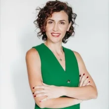 Psk. Eda Gülsar Sarıbıyık — Psikoloji. Portre fotoğrafı.