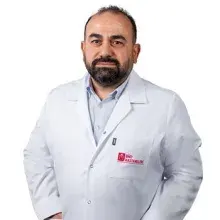 Op. Dr. Zihni Ergün — Göz Hastalıkları, Tepebaşı, Eskişehir. Portre fotoğrafı.