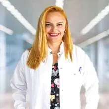Op. Dr. Sibel Demir Ulupınar — İstanbul. Portre fotoğrafı.