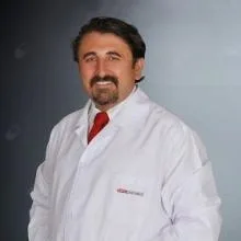 Uzm. Dr. Ramazan İlker Serter — Çocuk Sağlığı Ve Hastalıkları, Aydın. Portre fotoğrafı.