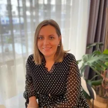 Psk. Selin Mert Yanar — Psikoloji, İzmir. Portre fotoğrafı.