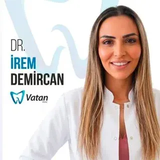 Dt. İrem Demircan — Diş Hekimi, Serdivan, Sakarya. Portre fotoğrafı.