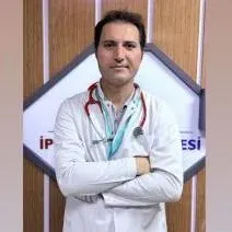 Uzm. Dr. Emirhan Çin — Çocuk Sağlığı Ve Hastalıkları, Kızıltepe, Mardin. Portre fotoğrafı.