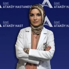 Uzm. Dr. Elona Tula — Dermatoloji, Bahçelievler, İstanbul. Portre fotoğrafı.