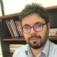 Fzt. Bedrettin Çinpolat — Fizyoterapi Ve Rehabilitasyon. Portre fotoğrafı.