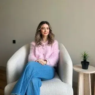 Kl. Psk. Tuba Balkır — Psikoloji, Afyonkarahisar. Portre fotoğrafı.