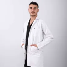 Dt. Ali Karsanbay — Diş Hekimi, Van. Portre fotoğrafı.