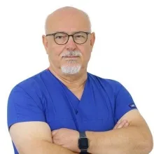 Uzm. Dr. Hasan Çamurlu — Psikiyatri, Denizli. Portre fotoğrafı.