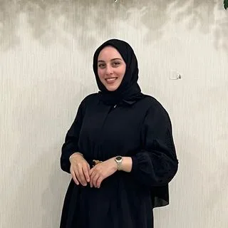 Dyt. Zeynep Özbek — Diyetisyen, Bakırköy, İstanbul. Portre fotoğrafı.