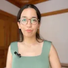 Dyt. Ayşenur Koçak Cinli — Diyetisyen, Edirne. Portre fotoğrafı.
