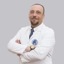 Op. Dr. Günhan Güngör — Beyin Ve Sinir Cerrahisi, Afyonkarahisar. Portre fotoğrafı.