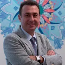 Op. Dr. Hakan Çoker — Kadın Hastalıkları Ve Doğum, İstanbul. Portre fotoğrafı.