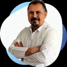 Op. Dr. Çağlayan Karaman — Plastik Rekonstrüktif Ve Estetik Cerrahi, Antalya. Portre fotoğrafı.