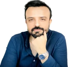 Kl. Psk. Osman Öztemel — Psikoloji, İstanbul. Portre fotoğrafı.