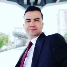 Dt. Ali Cevat Hekimoğlu — Diş Hekimi, İstanbul. Portre fotoğrafı.