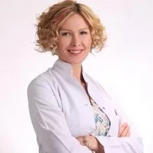 Uzm. Dr. Çiğdem Çemberci — İstanbul. Portre fotoğrafı.