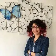 Uzm. Dr. Neslihan Levent — Psikiyatri, Antalya. Portre fotoğrafı.