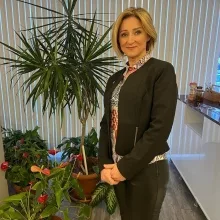 Op. Dr. Mehtap Şentürk Çiçek — Kadın Hastalıkları Ve Doğum, İstanbul. Portre fotoğrafı.