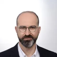Doç. Dr. Salih Aydın — Kulak Burun Boğaz, Zeytinburnu, İstanbul. Portre fotoğrafı.