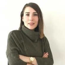 Uzm. Dkt. Sema Uz Hasırcı — Dil ve Konuşma Terapisi, Aydın. Portre fotoğrafı.