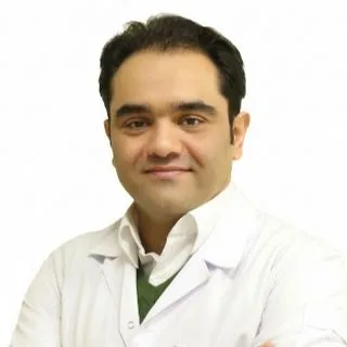 Uzm. Dr. Mehmet Emin Küçükoğlu — İç Hastalıkları, Şanlıurfa. Portre fotoğrafı.