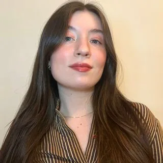 Kl. Psk. Zeynep Can — Psikoloji, İstanbul. Portre fotoğrafı.
